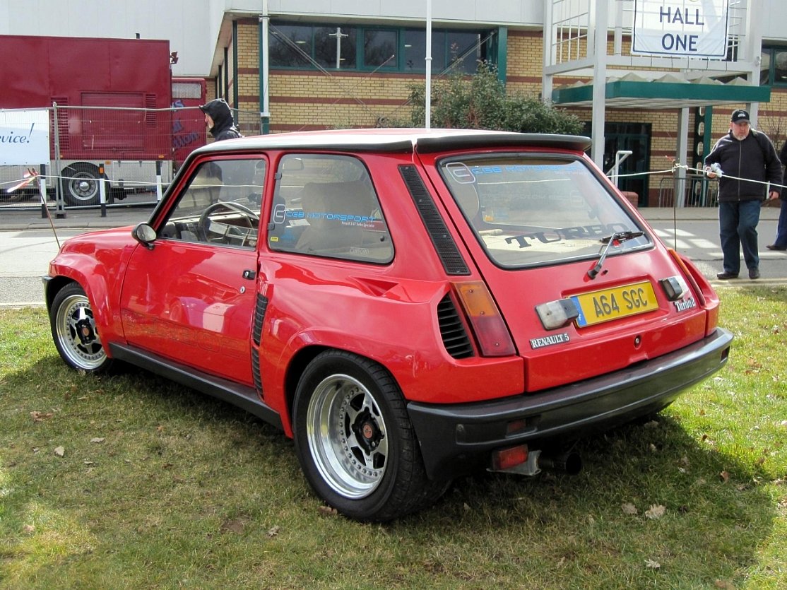 Renault 5 Turbo rzen strela